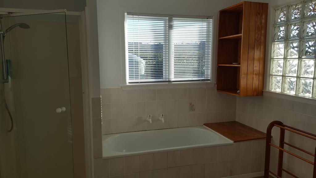 Hot Water Beach Surf Sound Cottage Hotwater Beach Екстериор снимка